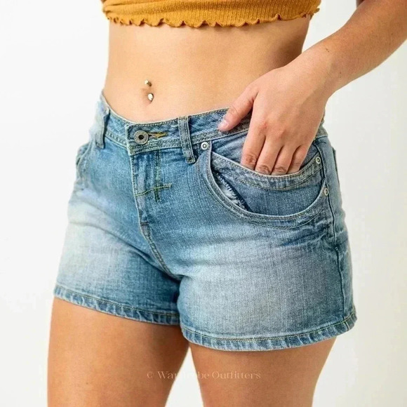 L.A. Blues Y2K Mid Rise Double Pocket Denim Shorts - 30 / 6 - Picture 1 of 8